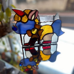 永井佐和子さん作　ステンドグラス　ユニコーンのペン立て