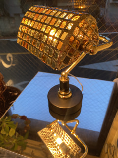 小林俊朗さん　作　ステンドグラスでバンカーズライト